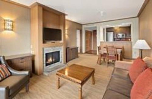 Cle Elum Hotel | Suncadia Resort Luxury Suite with Amazing Mountain Views