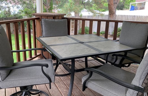 Pocatello House | Sunny Days! Room for everyone and Pet-Friendly!