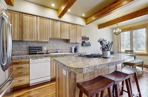 McCall House | Sunny Golf Course Townhome Peloton & EV Charger