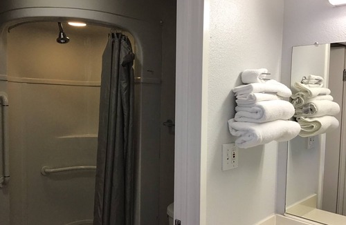Woods Cross Hotel | Super 8 by Wyndham Woods Cross/Salt Lake City North