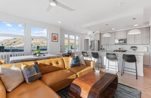 Downtown Salt Lake City Apartment | Superb NEW 2BR amazing amenities