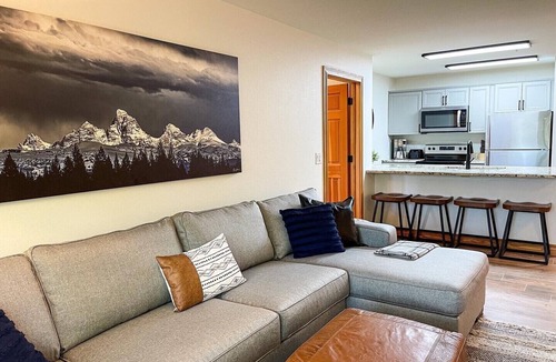 Driggs Condo | Targhee Creekside Condo - direct shuttle service to Targhee!