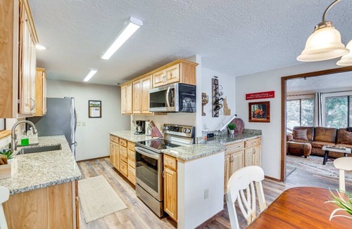 Garden Valley House | Terrace Lakes Cabin- Walk to golf & hot springs!