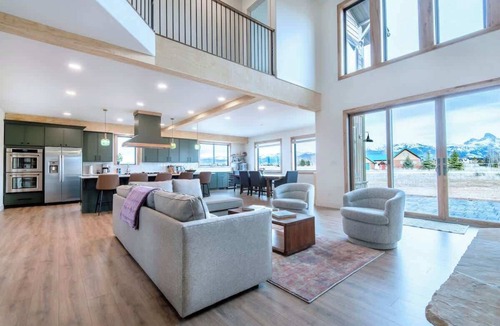 Driggs House | Teton Homestead: Grand Horizon, 7 Bdrm Luxury