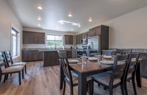 Victor Condo | Teton Homestead: In Town, Hot Tub & Family Space