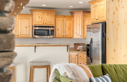 Victor House | Teton Homestead: White Pine w/Hot Tub & Views