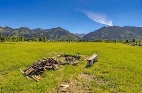 Thayne Apartment | Thayne Retreat w/Mountain Views - Near Trails!