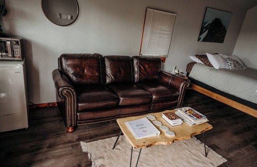 Kalispell Cabin | The Aspen Abode - Cozy 1-bedroom cabin in peaceful Kalispell with AC