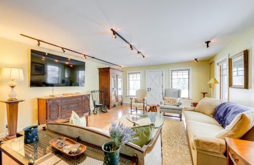 Bedford House | 'The Barn at Dancing Deer Ranch' in Bedford