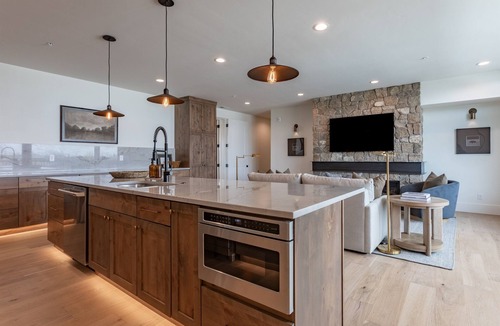 Driggs Condo | The Basin Luxury Four |12BR Ultimate Teton Retreat