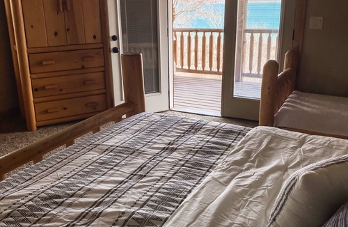 Harbor Village House | THE CAMBRY CABIN ~ Spacious Cabin with Stunning Unobstructed Bear Lake Views