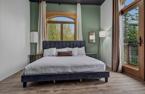 Sedro-Woolley Villa | The Casa Grande - Weddings/Gatherings & Retreats