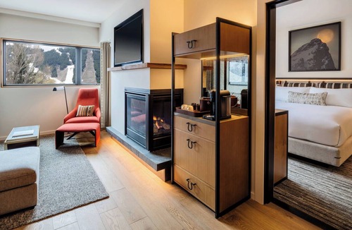 Jackson Hole Hotel | The Cloudveil, Autograph Collection