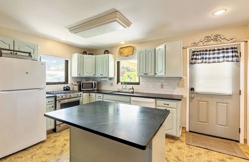 Lehi House | The Cottage At 213 | Copper Tub | Porch + Yard