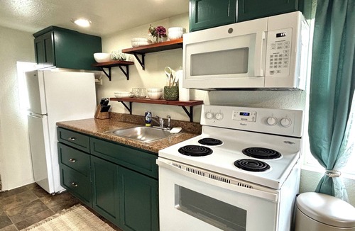 Winnemucca Cottage | The Cozy Cottage on The River