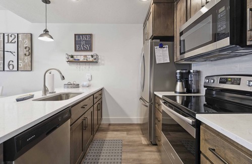 McCall House | The Getaway; A Fresh Modern Retreat with AC & BBQ! Minutes to Payette Lake Access