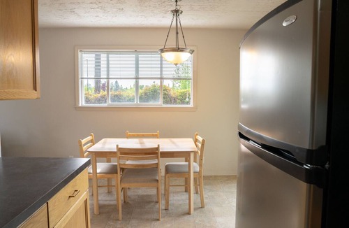 Veterans Park House | The Greenbelt Getaway in the West End Neighborhood