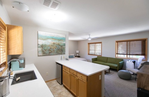 Lyle House | The Oaks - Private Disc Golf Course, Escape to Paradise in The Oaks, Hot Tub, Gorgeous Seclusion