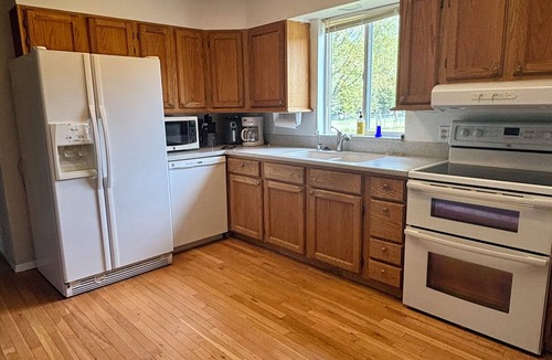 Palisades House | The river is calling. Perfect for groups or the whole family.