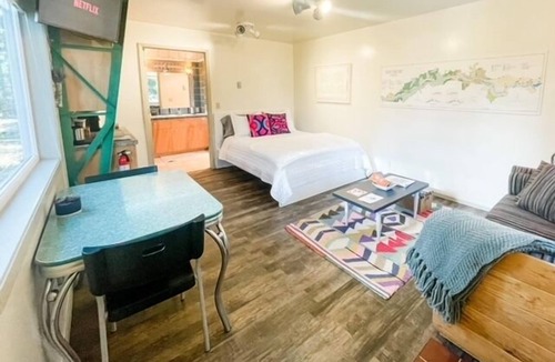 Underwood House | The Studio offers an ideal sanctuary for solo travelers or couples looking to rejuvenate and unwind