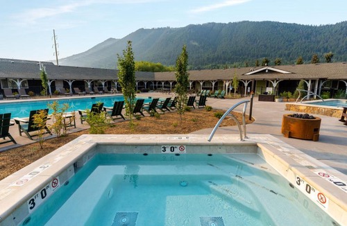 Jackson Cabin | The Virginian Lodge, an Outbound Hotel