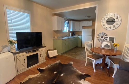 Miles City House | The Yellow Cottage