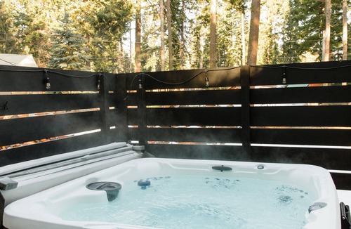 Cle Elum Apartment | This tiny house is a 1 bedroom(s), 1 bathrooms, located in Cle Elum, WA.