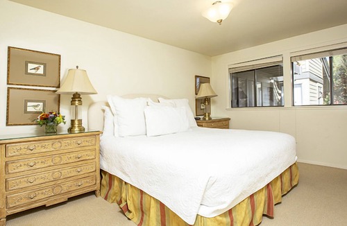 Elkhorn Hotel | Three Bedroom Three Beds Village Condo w/Pool Access & Village Trails