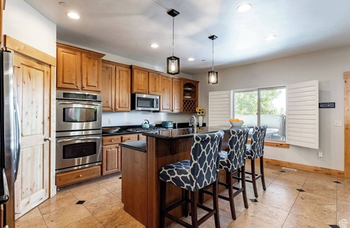 Bear Hollow Village House | Top-Rated Park City Retreat - Sleeps 12 King/Queen Beds Hot Tub Near Ski Resorts