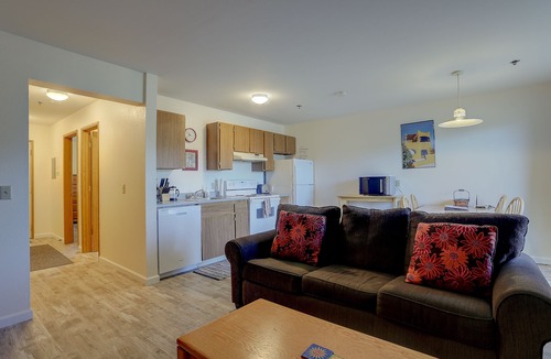 Hood River Condo | Toro Bravo - Downtown, Great Rates for 30 Day + Stays!