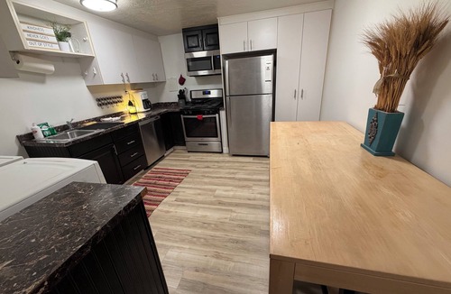 Bountiful Apartment | Tranquil 2-bedroom apartment in charming Bountiful perfect for relaxing