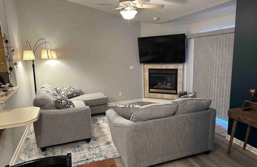 Pocatello Villa | Tuscan Townhome @ ISU | PMC | Front & Back Patio