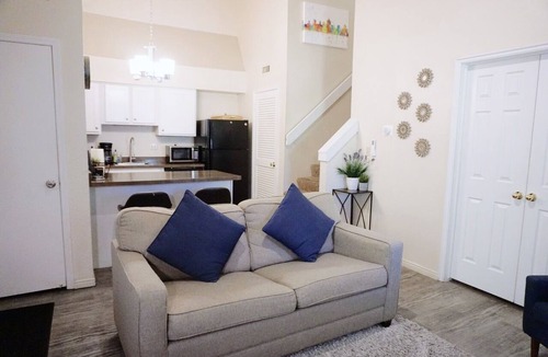 Central City Apartment | Two Bedroom Loft*Great Location*Award Winning Beds