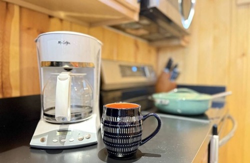 Last Chance Cabin | Two Moons Cabin* 2Br, 2Ba, 34 Miles to YNP