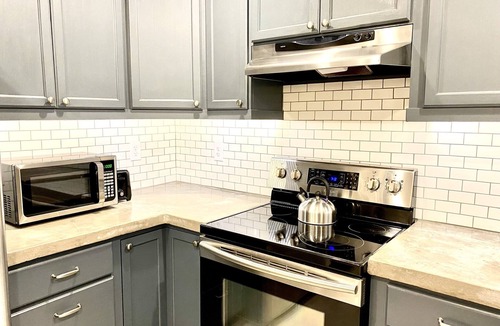 Rexburg Apartment | Ultra Modern Superior Suite-Free Breakfast&Dinner