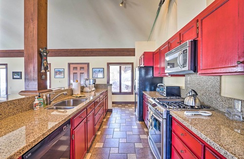 Sun Valley House | Unique Mountain Escape w/2 Decks < 2 Mi to Skiing