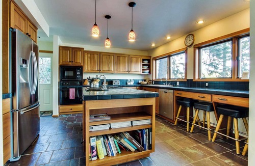Hayden Lake House | Unwind at Starling Lake House on Hayden Lake