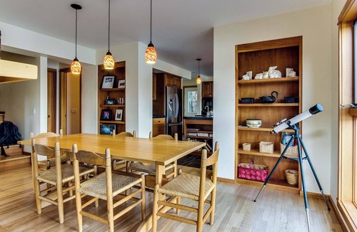Hayden Lake House | Unwind at Starling Lake House on Hayden Lake