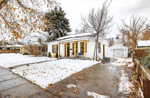 Sugar House House | Updated Home in Sugarhouse with Loft and Hot Tub. Short Drive to Ski Resorts!