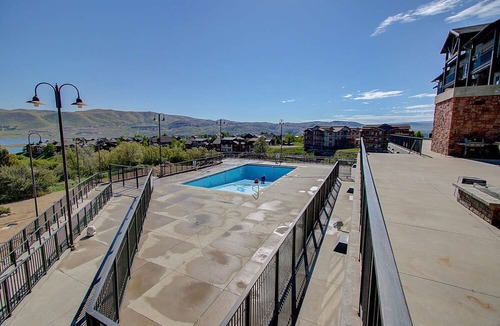 Park City Condo | Updated Lakeview Condo Near Jordanelle- Available Early Spring and Memorial Day