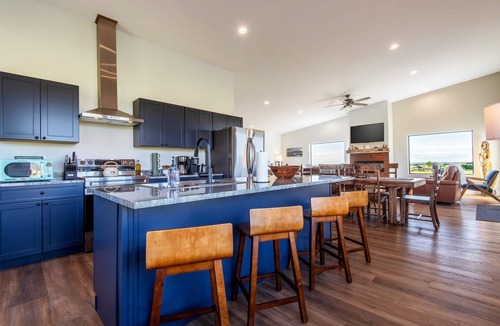 Driggs House | Upper-Level Living, Stars, HotTub, Mtn Views, Pets
