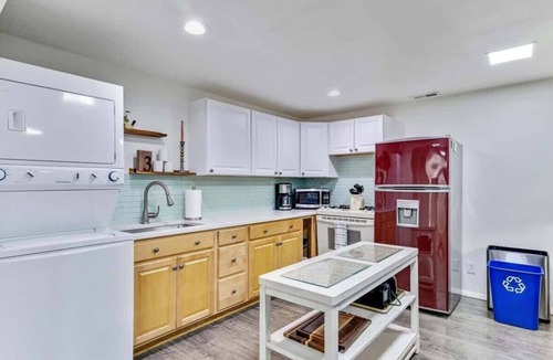 Orem House | Waffles on Us: 2BR w/2 King Beds, near BYU/UVU