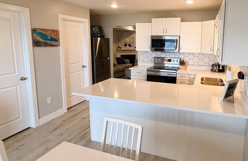 Harbor Village Condo | Wake Up to Bear Lake: Scenic Townhouse-style Condo Retreat