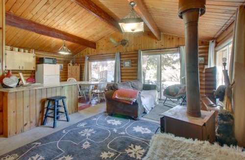 Lava Hot Springs House | Walk to Lava Hot Springs Pools from Cozy Cabin!