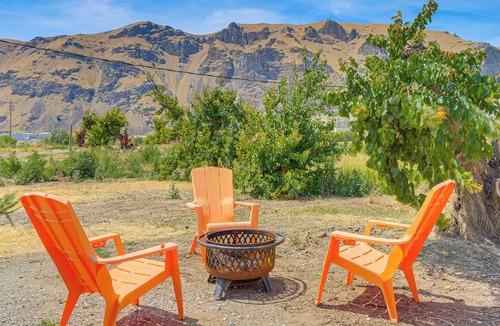 Monitor Apartment | Walk to River + Bike Trail! East Wenatchee Escape