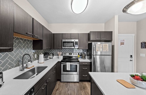 Fairpark Apartment | Walkable SLC 2BR Delta & Airport