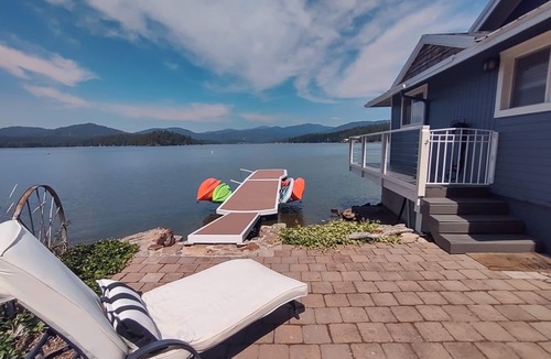 Newman Lake House | Waterfront beach cottage! Sandy beach, fish from deck, 3 kayaks, 2 standup PB