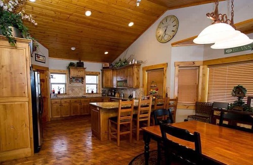 Island Park Cabin | Waterfront | Private Dock | Fire Pit | Hot Tub