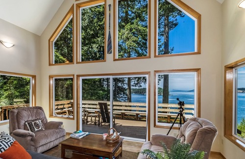 Roche Harbor House | Waterfront w/Seasonal Dock! (Rendezvous Retreat)