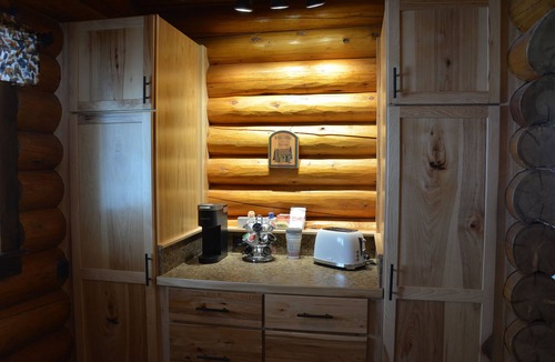Dubois Cabin | Welcome Travelers! Renovated Log Cabin at Wind River Landing, Dubois, WY